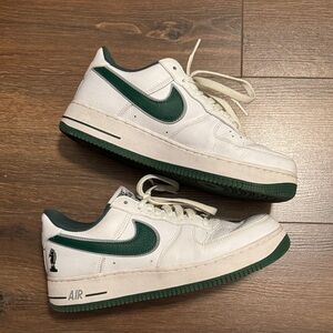 Nike Air Force 1 White Green Sneakers Men’s Size 10 Low Top AF1 Classic